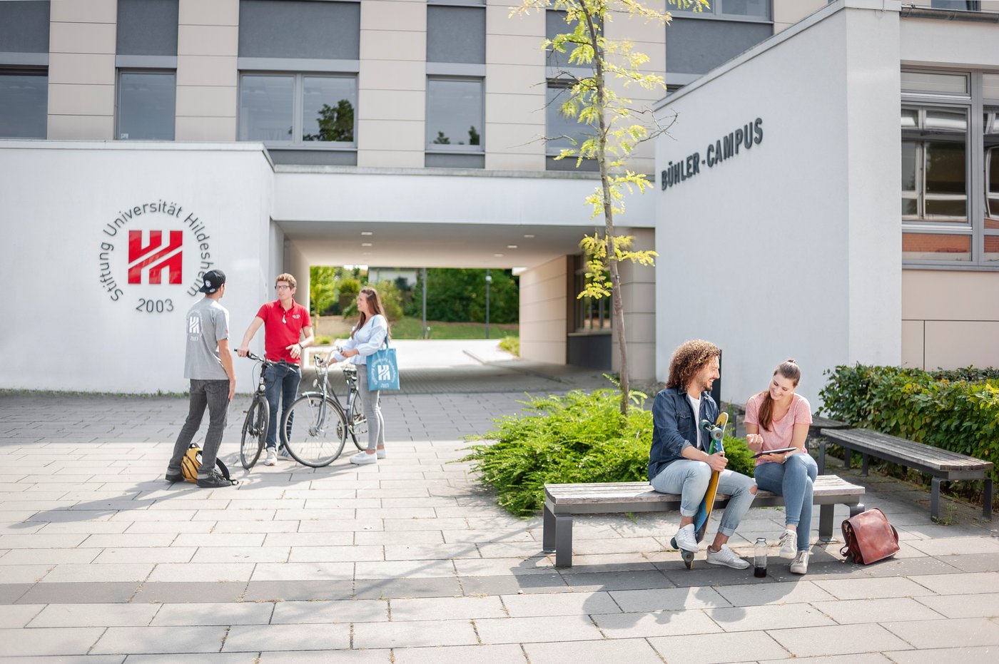 2018_09_18_Uni_Pool_Inside_DKP_HI_472_Buehler-Campus_Studium_Foto Daniel Kunzfeld-bearb.jpg