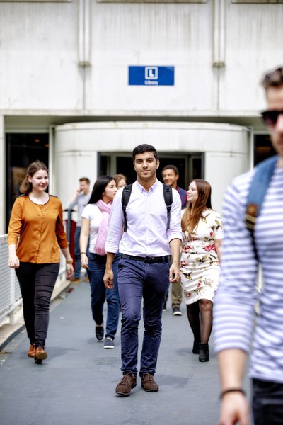 Tilburg University student on campus