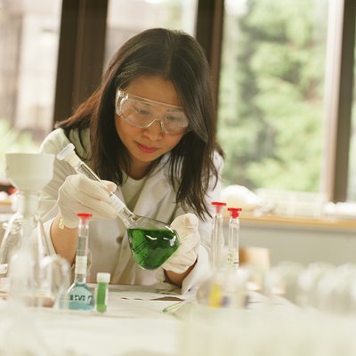 female lab.jpg